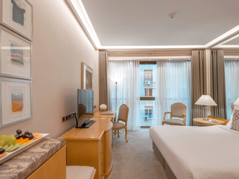 Supreme Room
