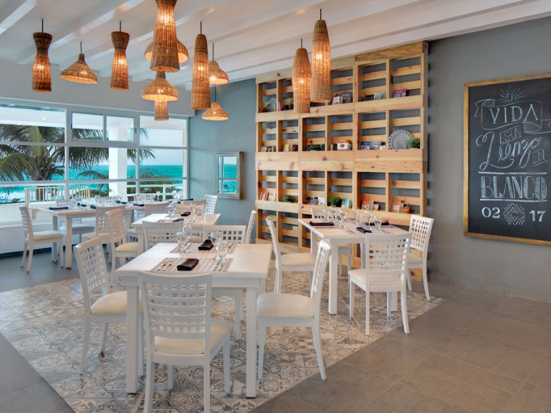 Azul Restaurant