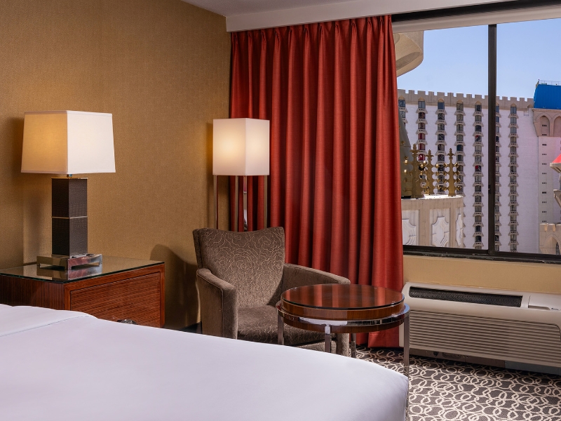 Newly Renovated Resort Tower King