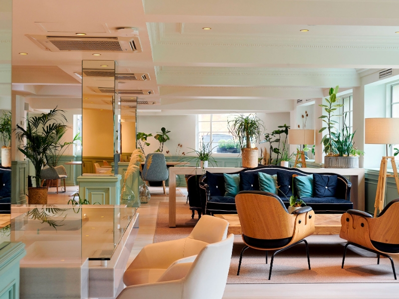 The Level Lounge