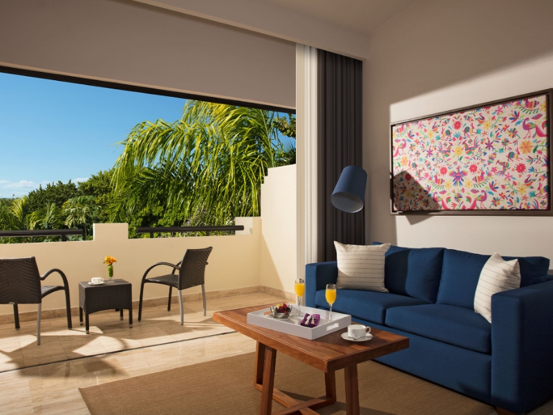 Deluxe Family Preferred Club Junior Suite