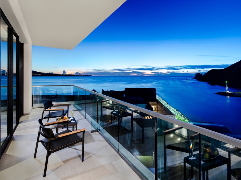 xhale club Master One Bedroom Suite Ocean View Balcony