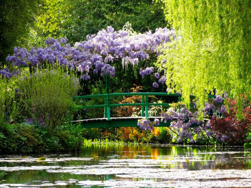 Giverny Gardens