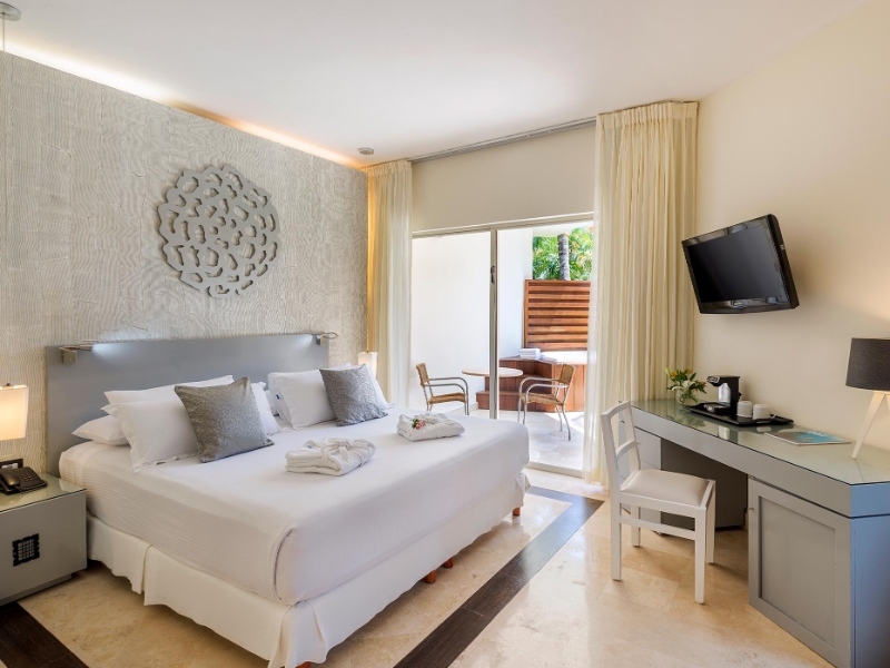 Privilege Honeymoon Suite