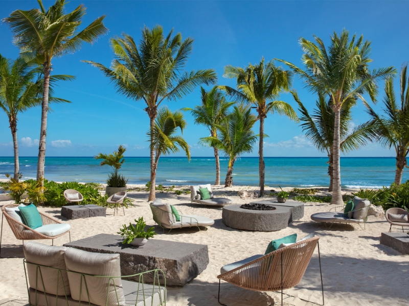 Seaside Beach Club Lounge Area