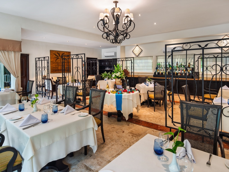 La Carreta Royal Level Restaurant