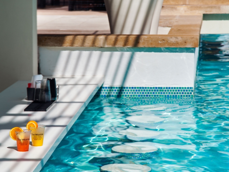 Pool Bar