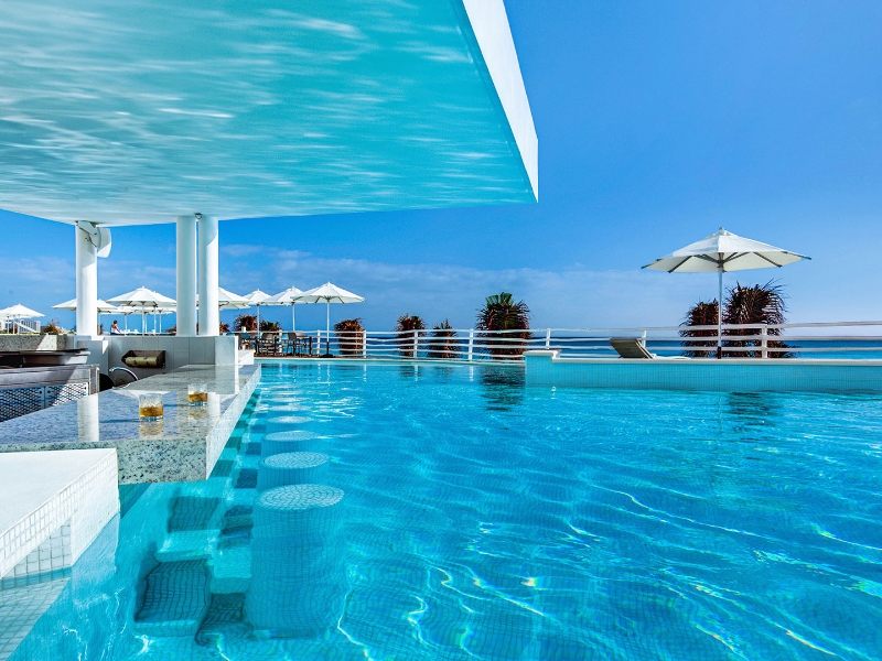 Beach Pool Bar