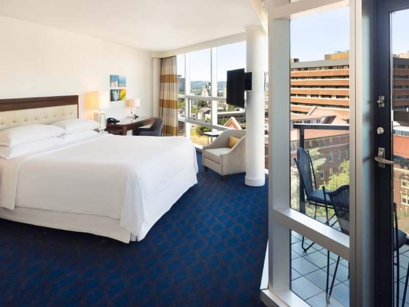 Balcony Room