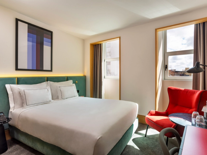Standard Room Queen Bed
