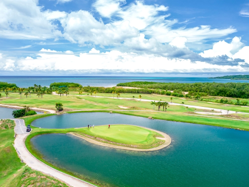 Hola Golf