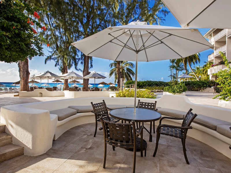 Pool Bar Sitting Area