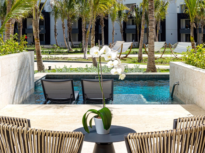 Junior Suite Swim Out Terrace