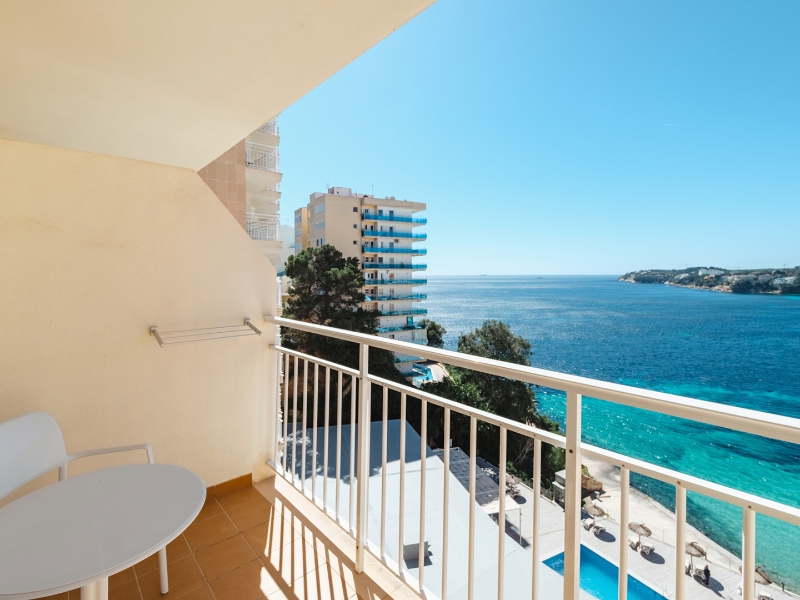 Standard Sea view balcony