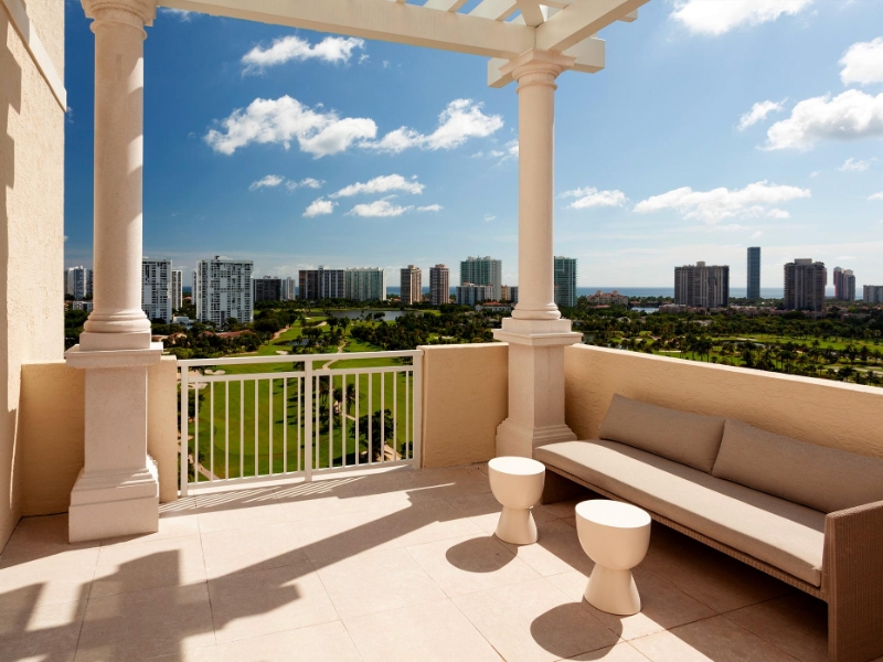Guestroom Balcony